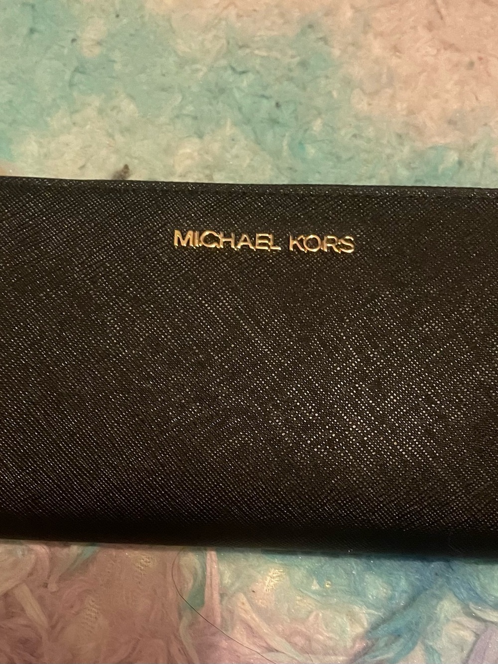 142 - MICHAEL KORS Jet Set Travel Large Saffiano Leather Quarter-Zip Wallet  NWT
